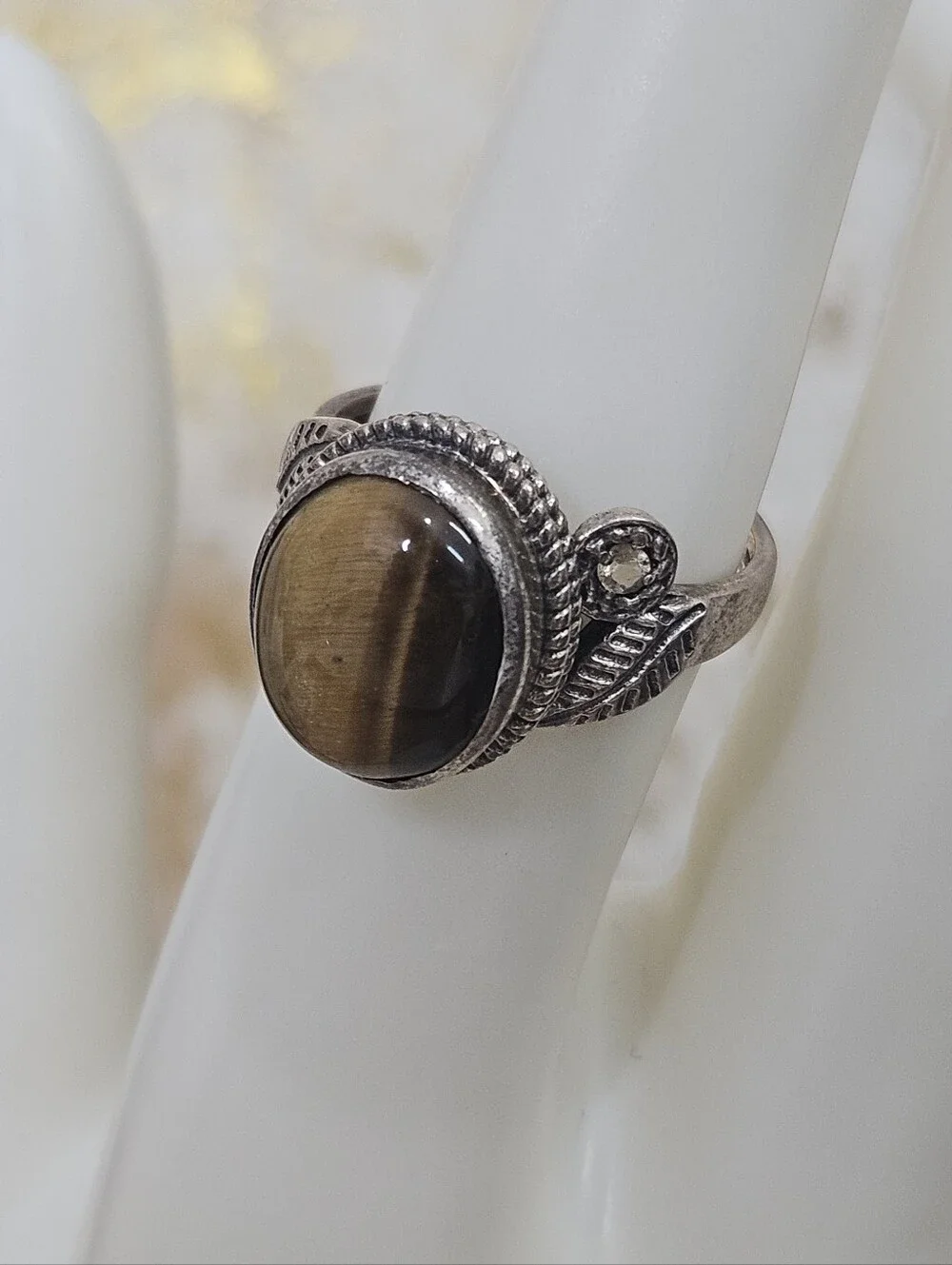 925 Tiger's Eye Gemstone Sterling Silver Leaf Detail Quartz Accent Ring Size 7